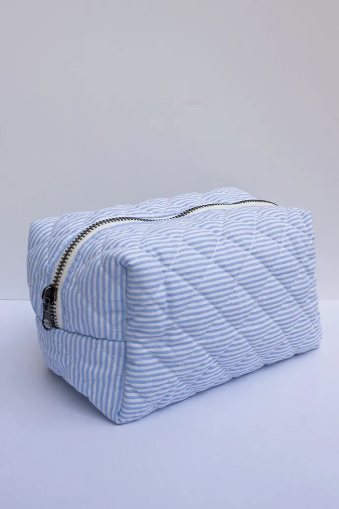 Donna Subdued Beauty case Amore