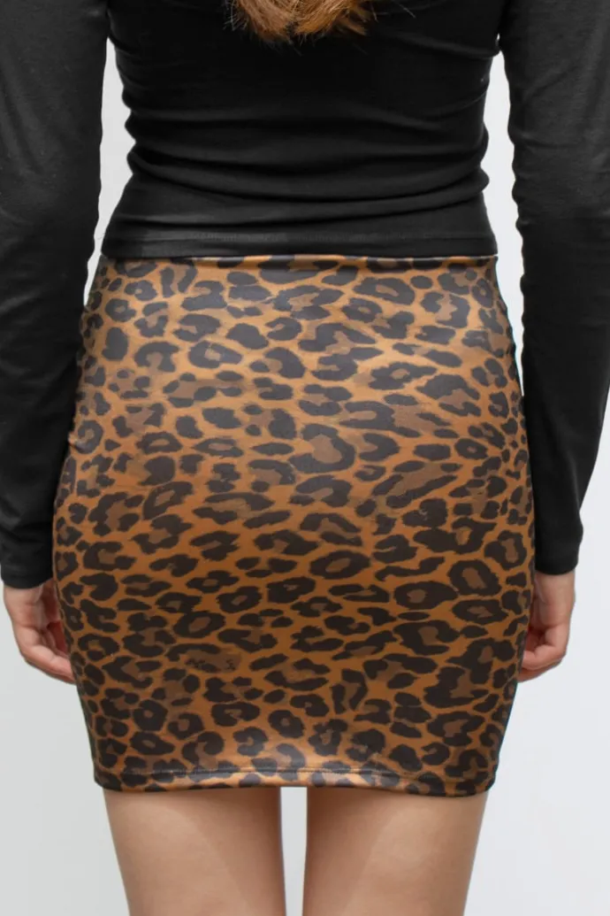 gonna_arricciata_2.webp Donna Subdued Gonna arricciata