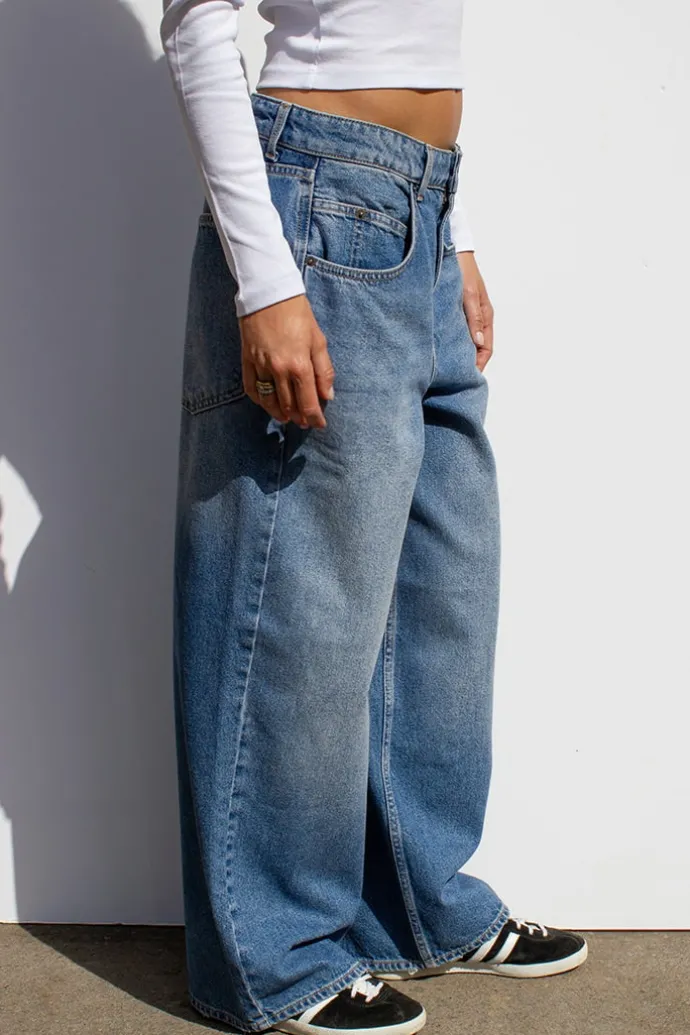 jeans_baggy_low_waist_3.webp Donna Subdued Jeans baggy low waist