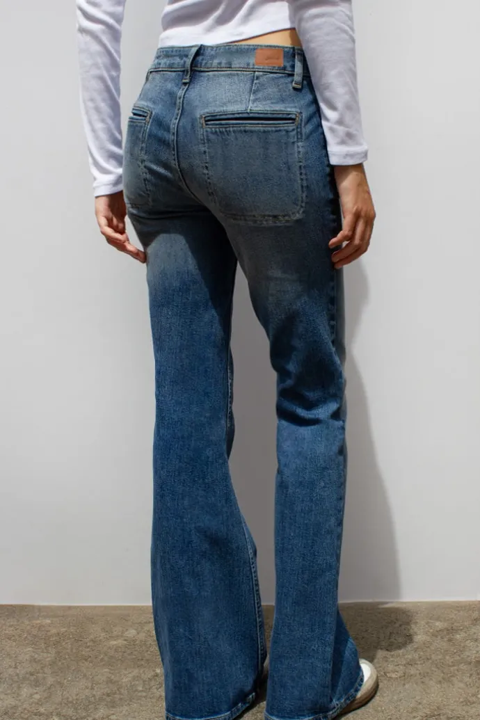 jeans_flare_con_tasche_frontali_2-1.webp Donna Subdued Jeans flare con tasche frontali