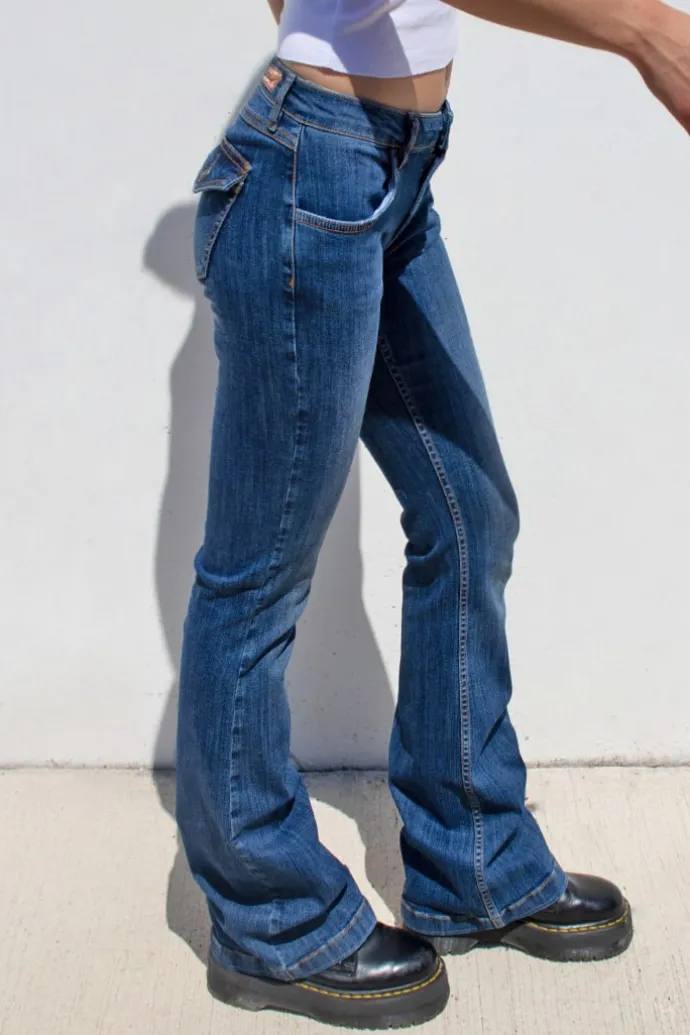 jeans_flare_low_waist_3-4.webp Donna Subdued Jeans flare low waist