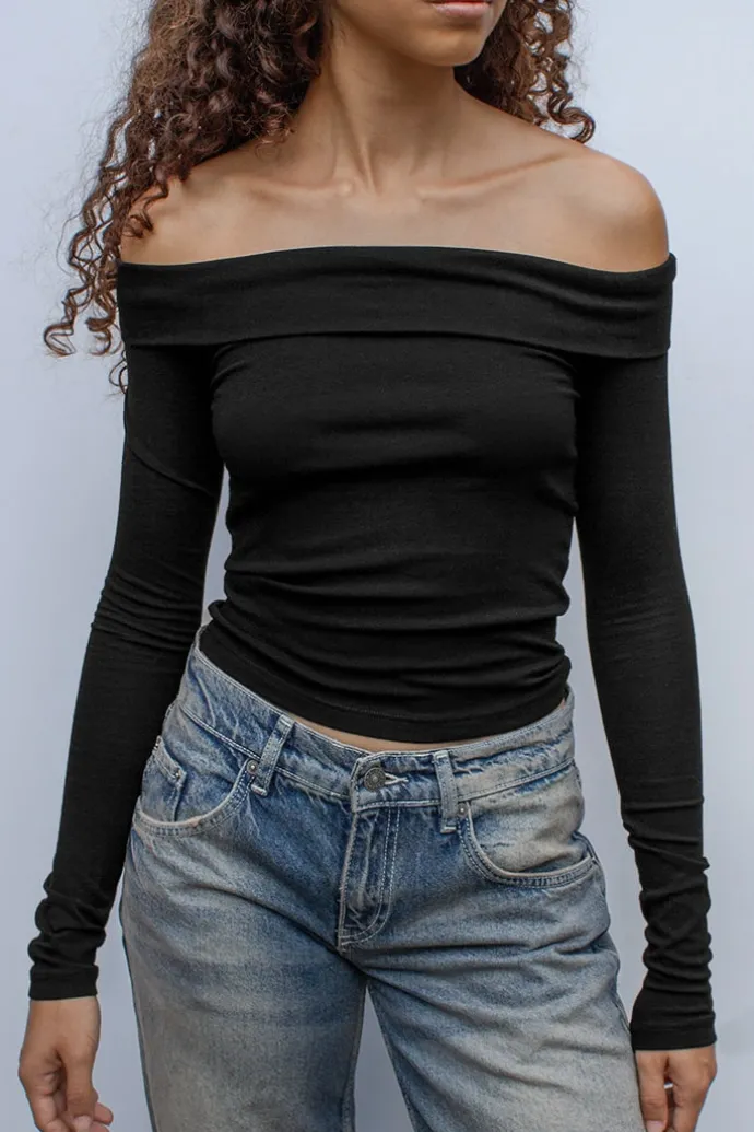 tshirt_off_shoulders_1-2.webp Donna Subdued T-shirt off shoulders